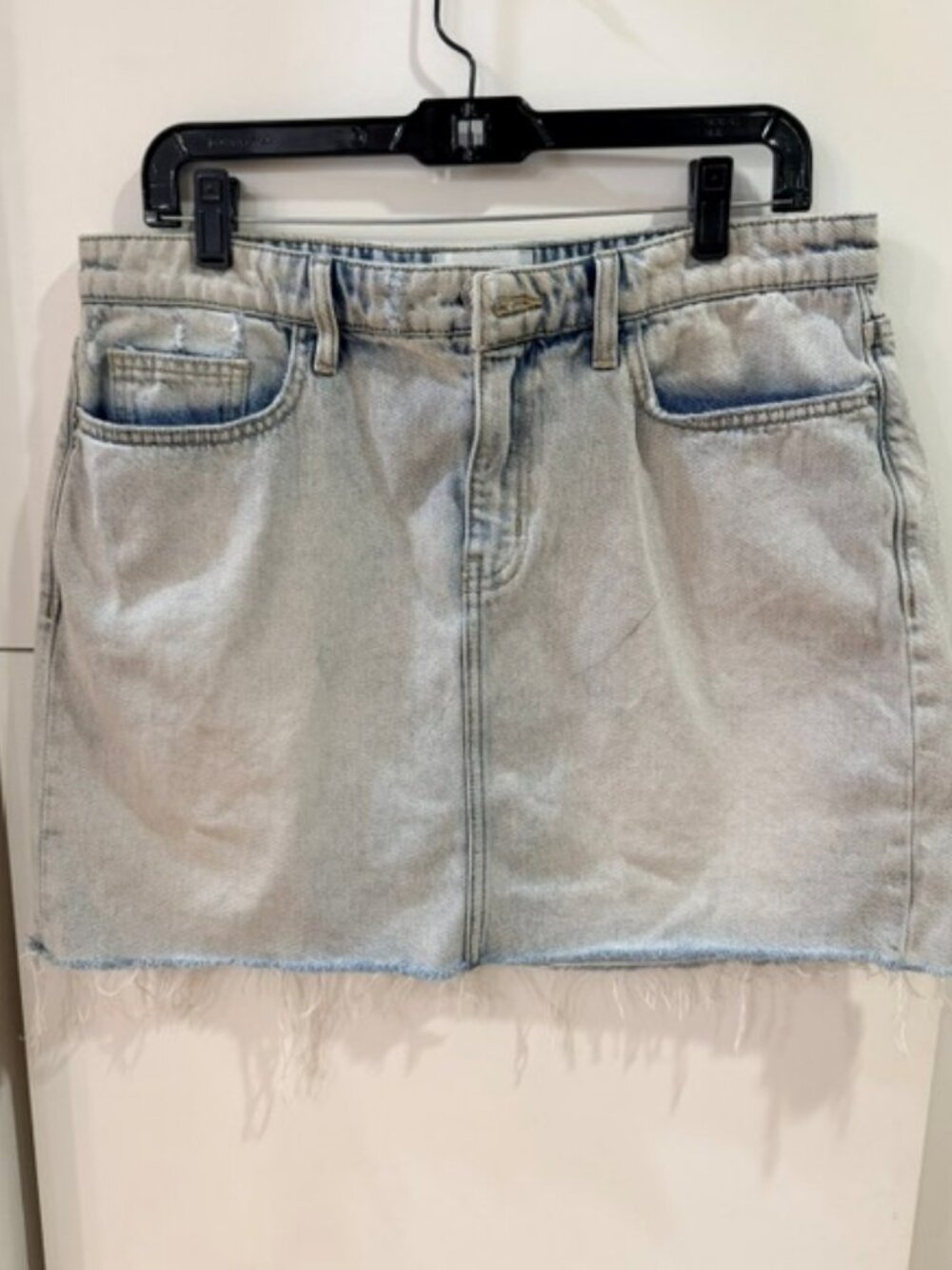 Current/Elliott Light Wash Raw Hem Denim Mini Skirt Size 32